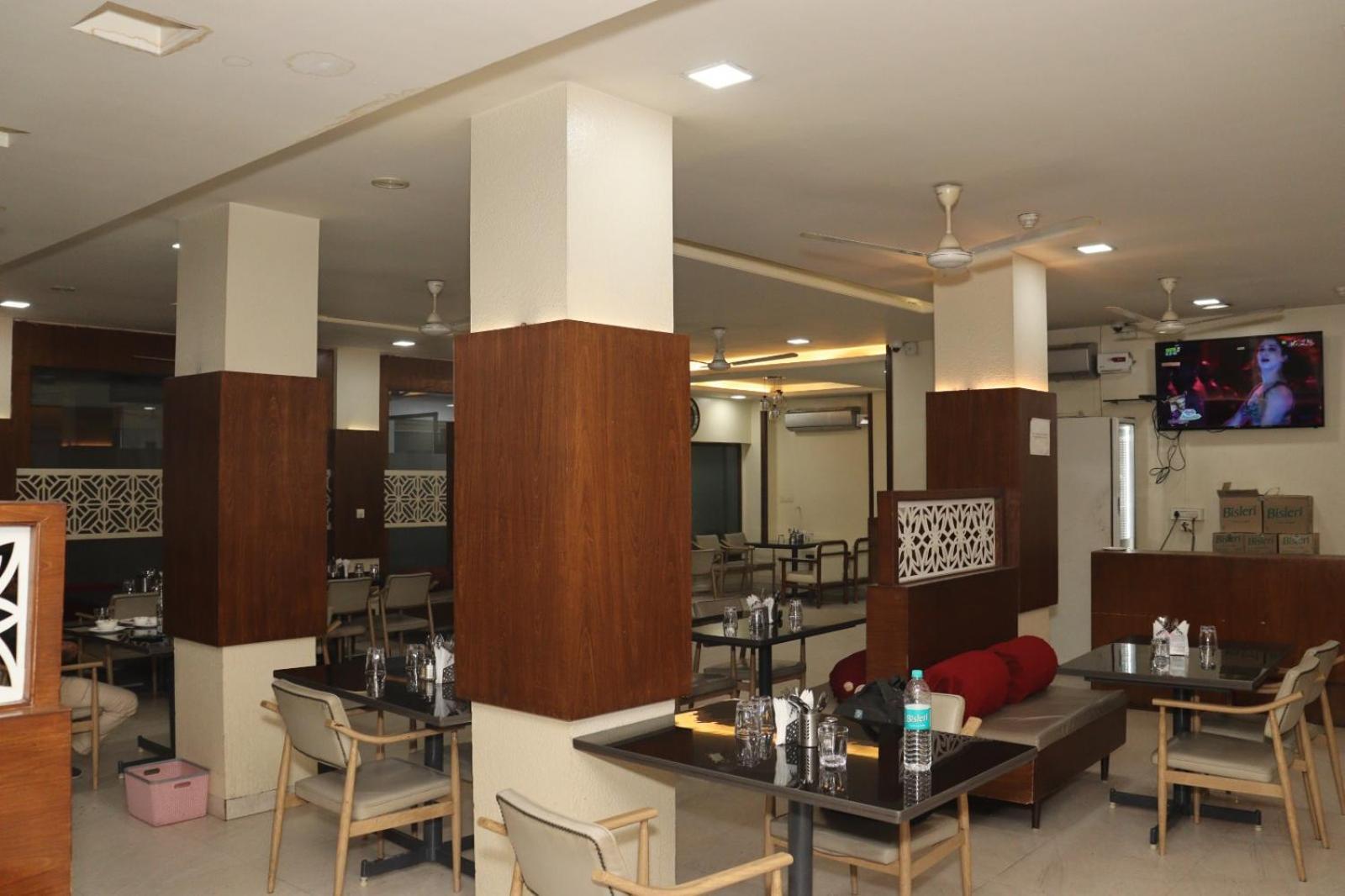 Hotel Raviraj, Chhatrapati Sambhaji Nagar 아우랑가바드 외부 사진
